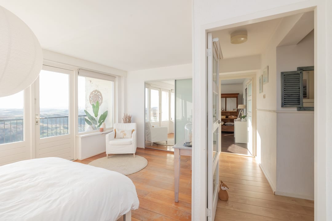 Spacious Corner Maisonette with Panoramic Dune Views — 22