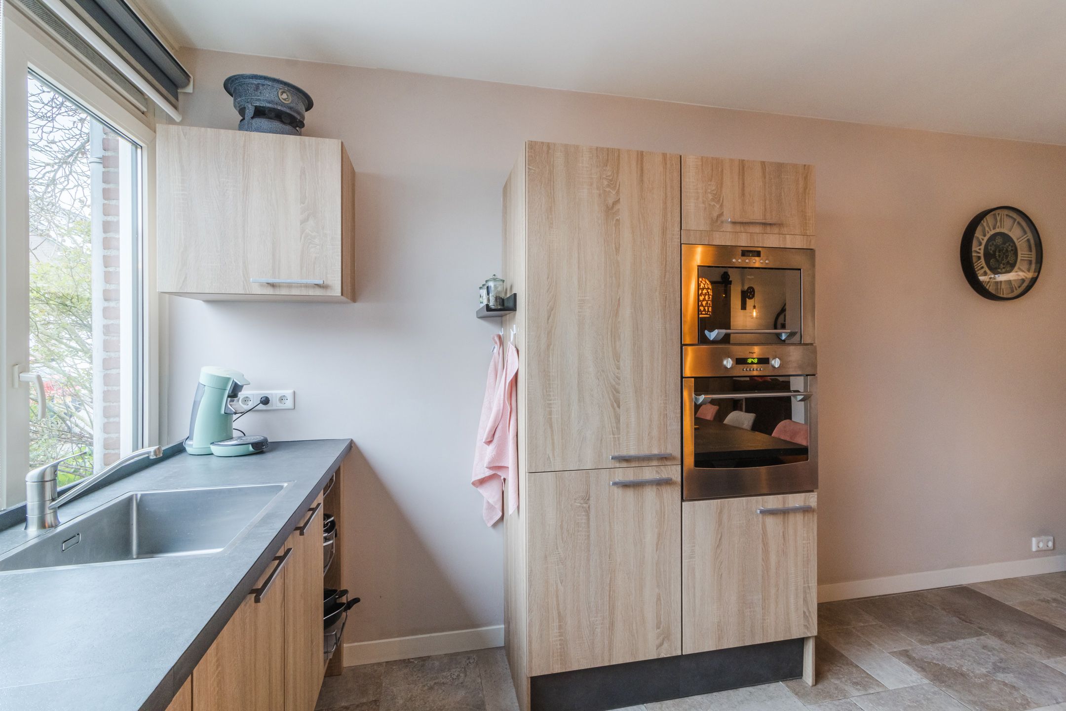 Photo 12 of Beveland 1