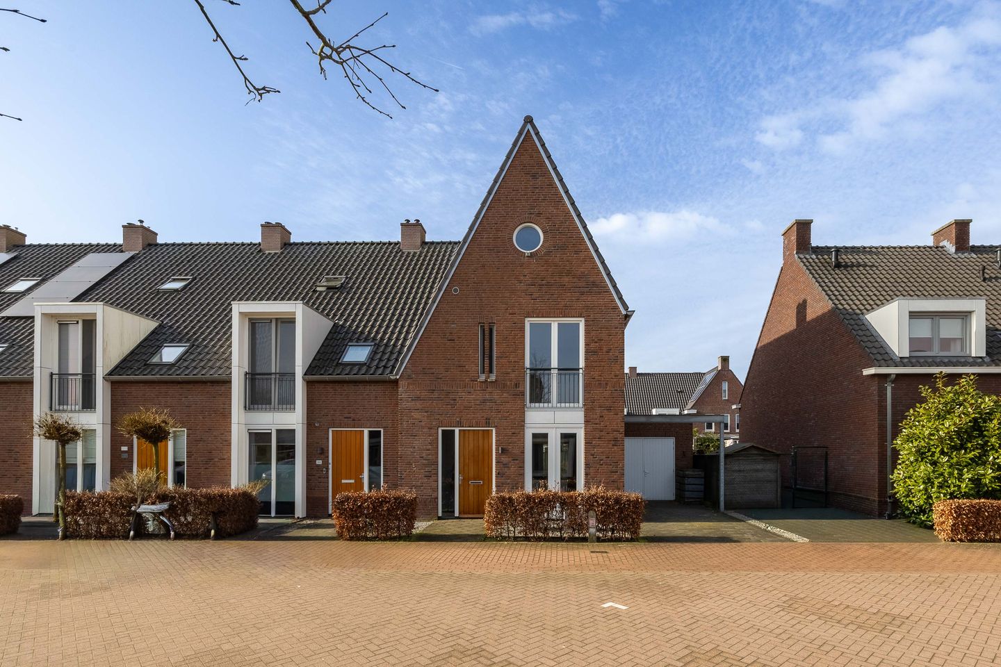 Photo 4 of Adelaar 35
