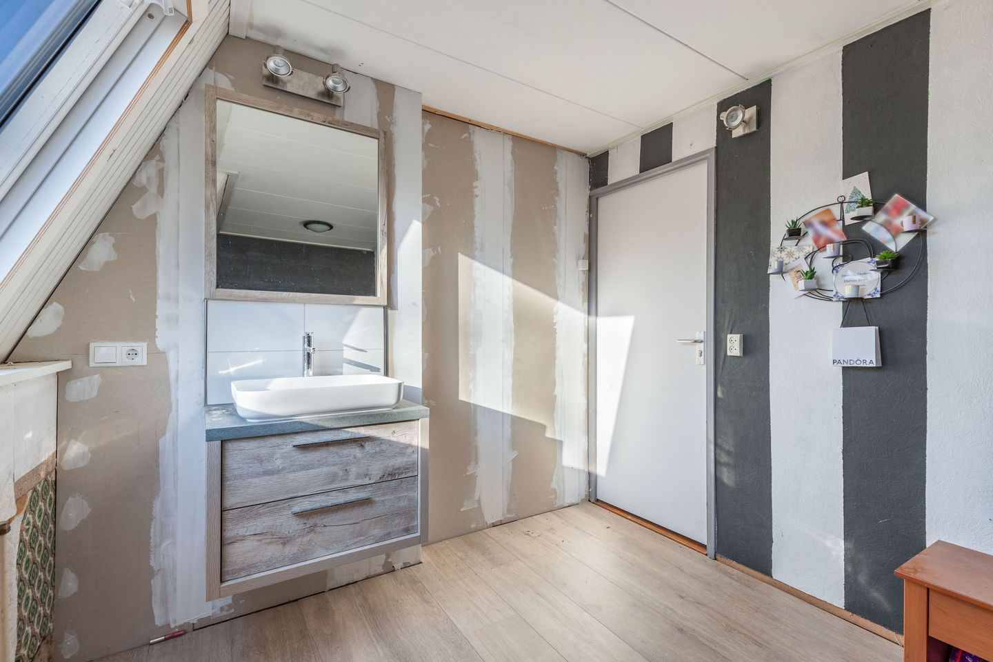 Foto 29 van Hellingstraat 17