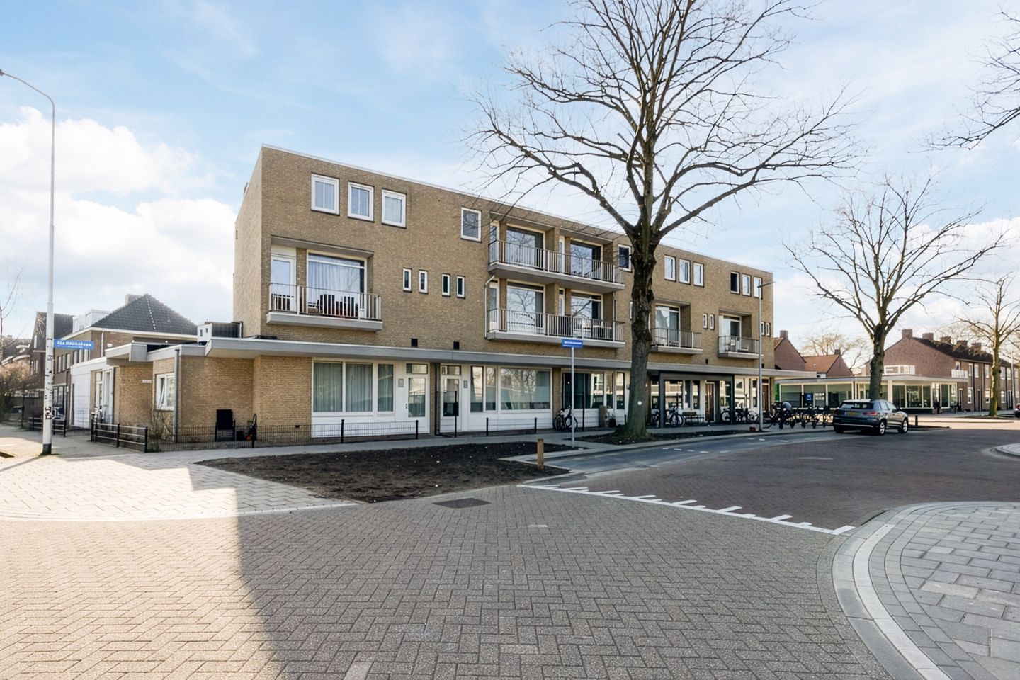 Foto 1 van van Thienenlaan 3