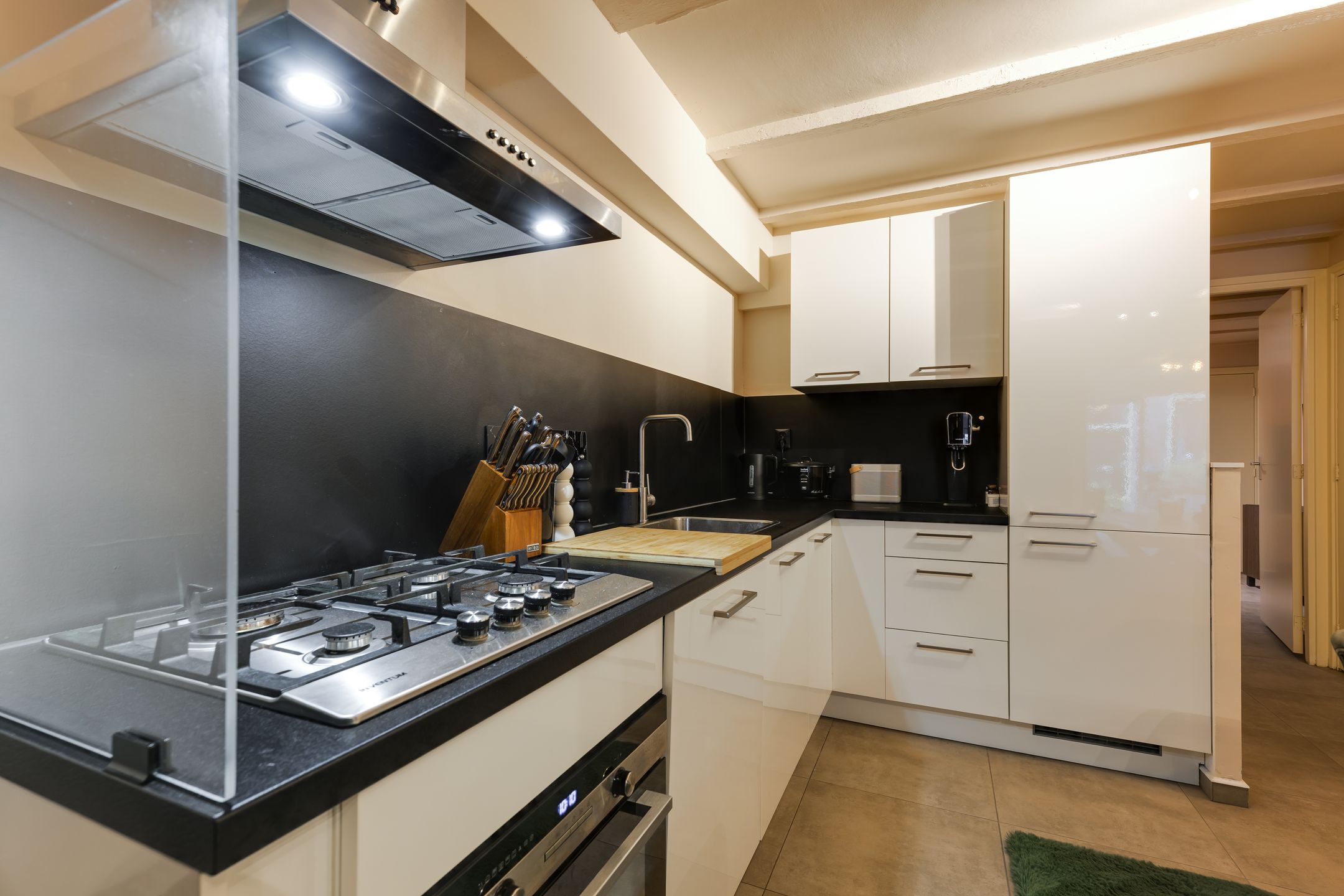 Photo 9 of Narmstraat 6-A