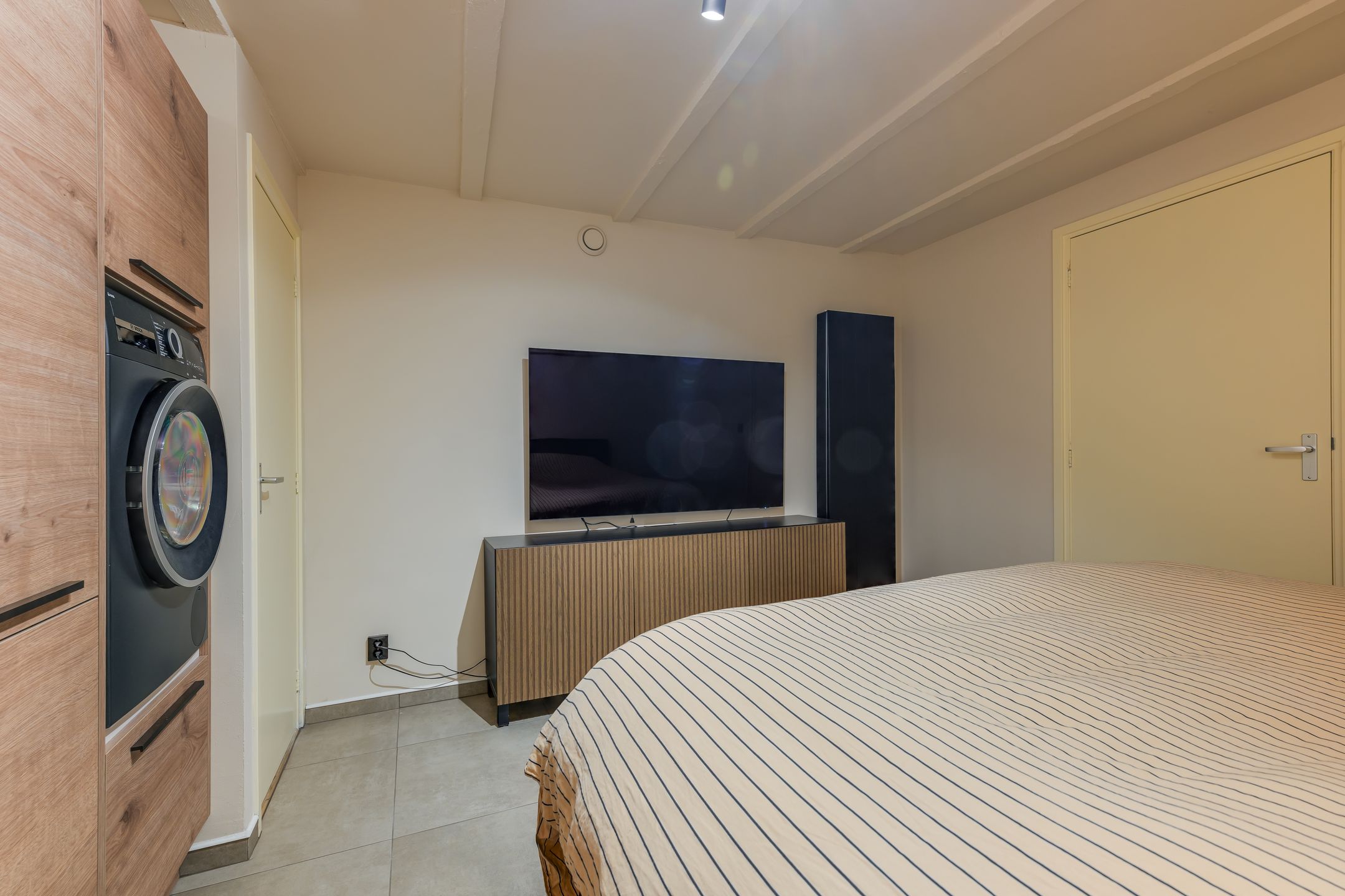 Photo 15 of Narmstraat 6-A