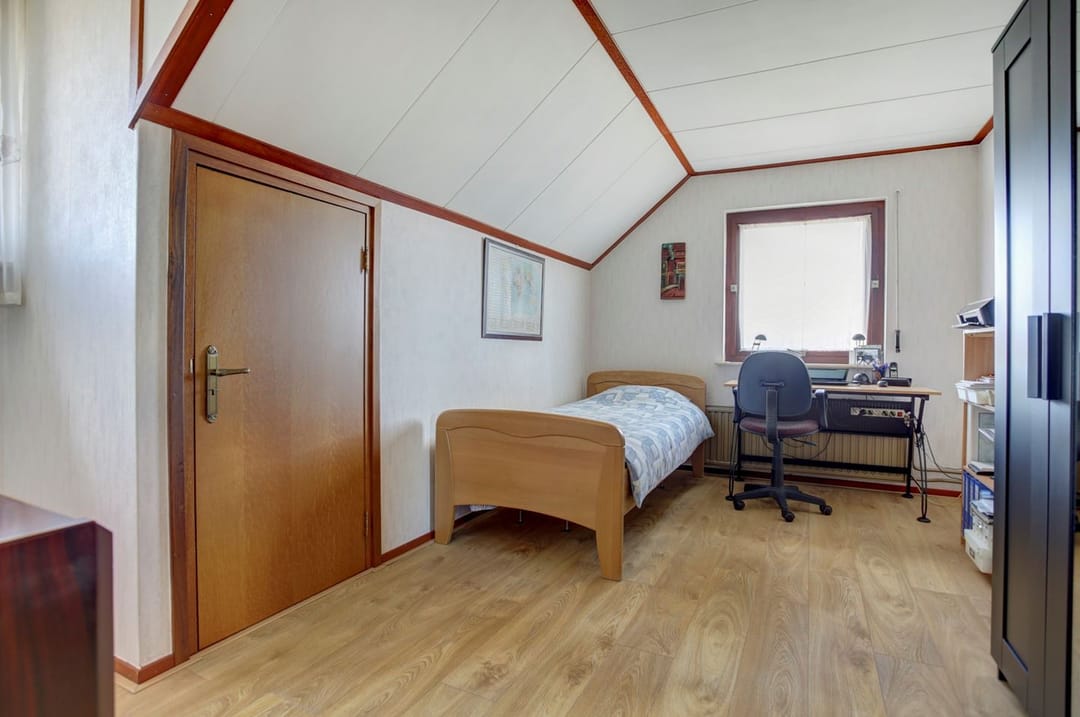 Photo 11 of Rugstraat 43