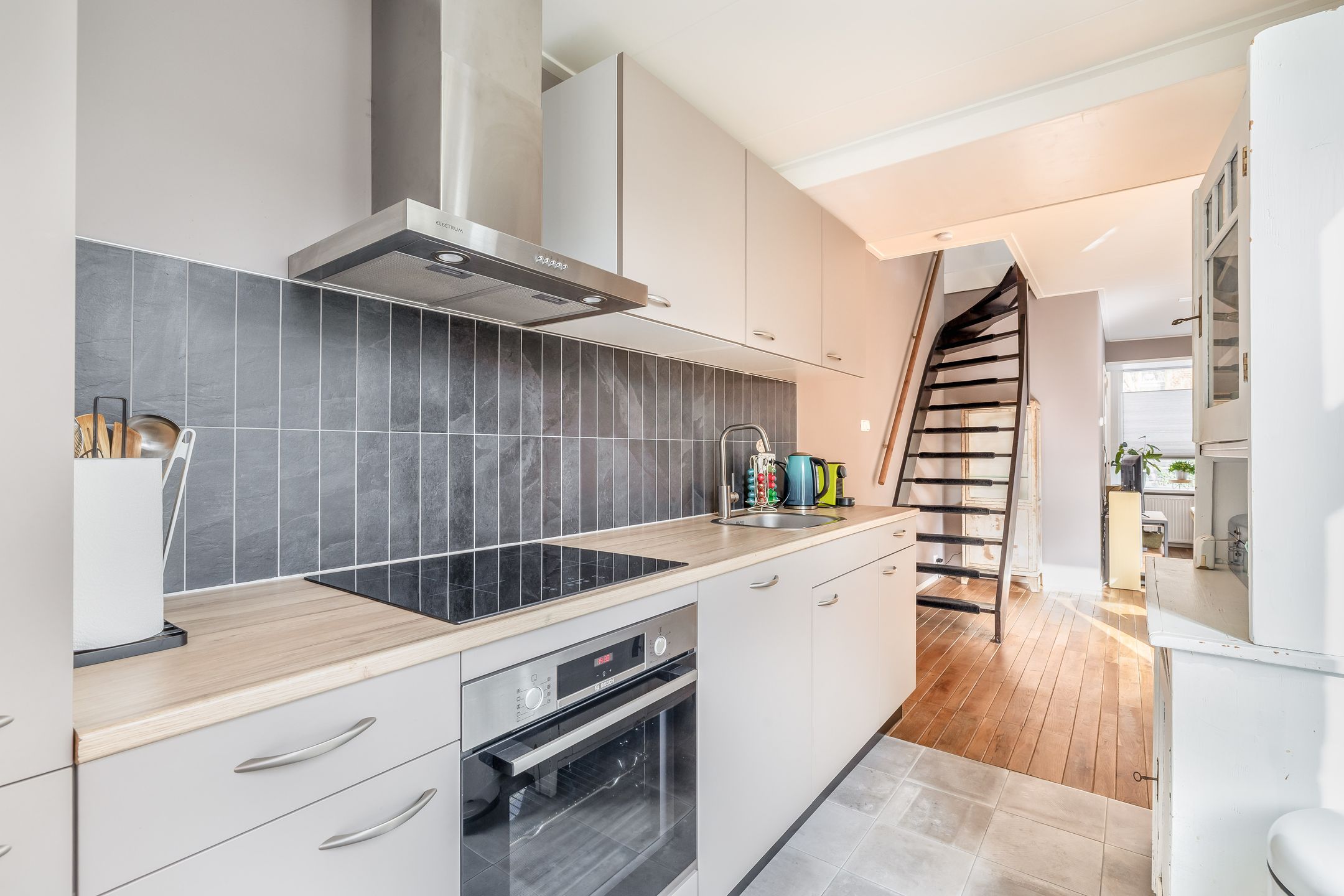 Foto 12 van Van Leeuwenhoekstraat 40