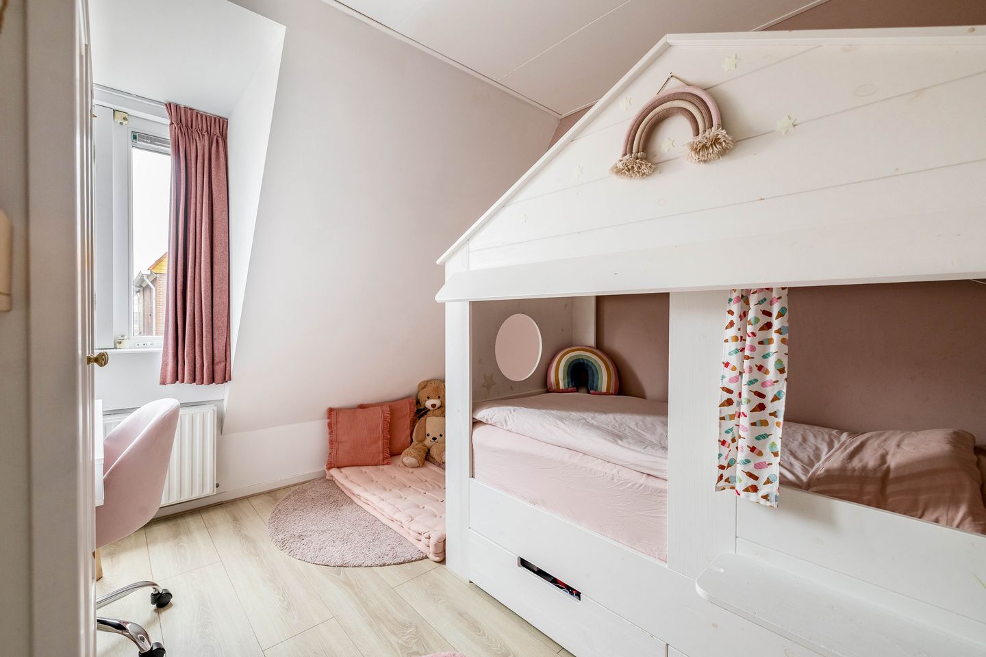 Foto 25 van Lindelaan 10