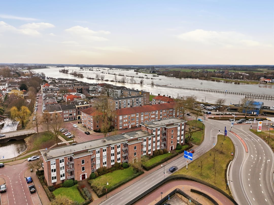 Foto 1 van Stationsplein 121