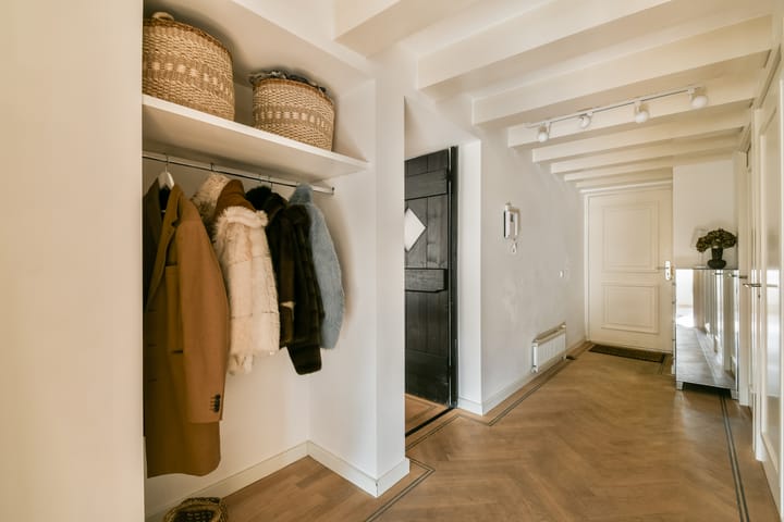 Photo 3 of Nieuwe Uilenburgerstraat 9-F