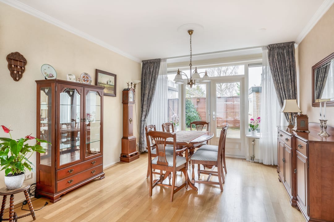 Foto 11 van Julianalaan 28