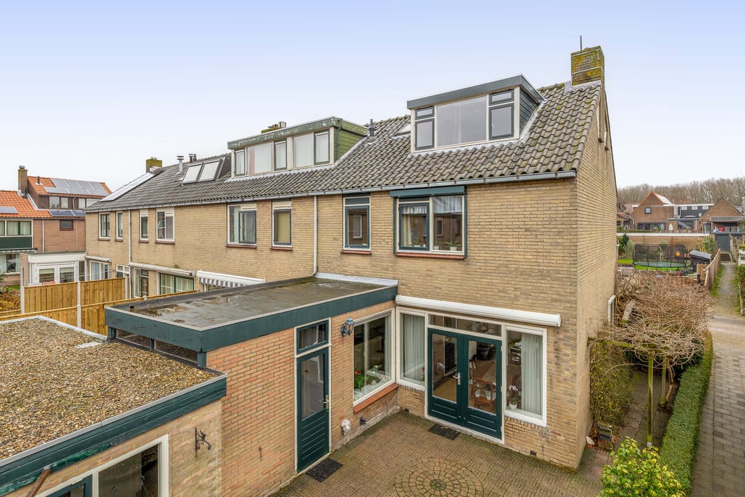 Foto 2 van Julianalaan 28