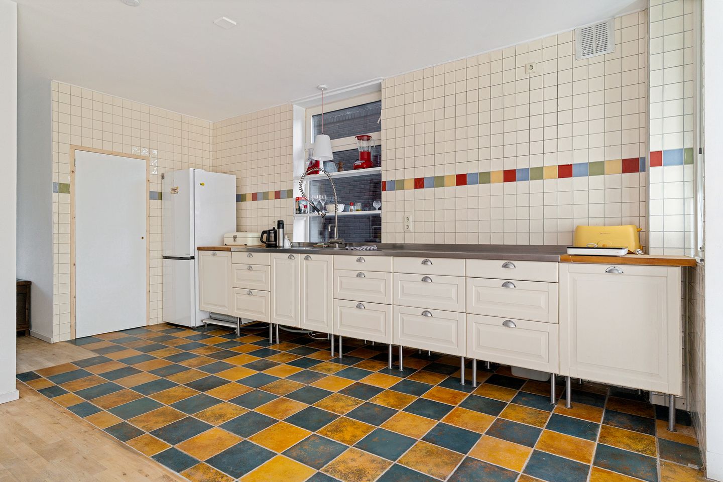 Photo 4 of Ouverturestraat 40