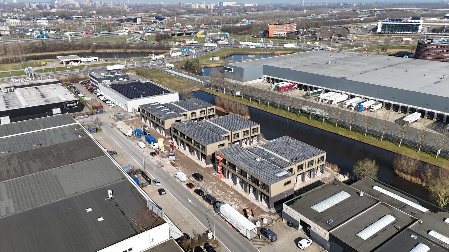 View photo 2 of Oosteinde 5-b11