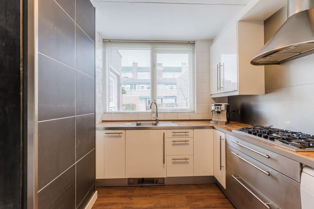 Photo 13 of Isenburgstraat 43