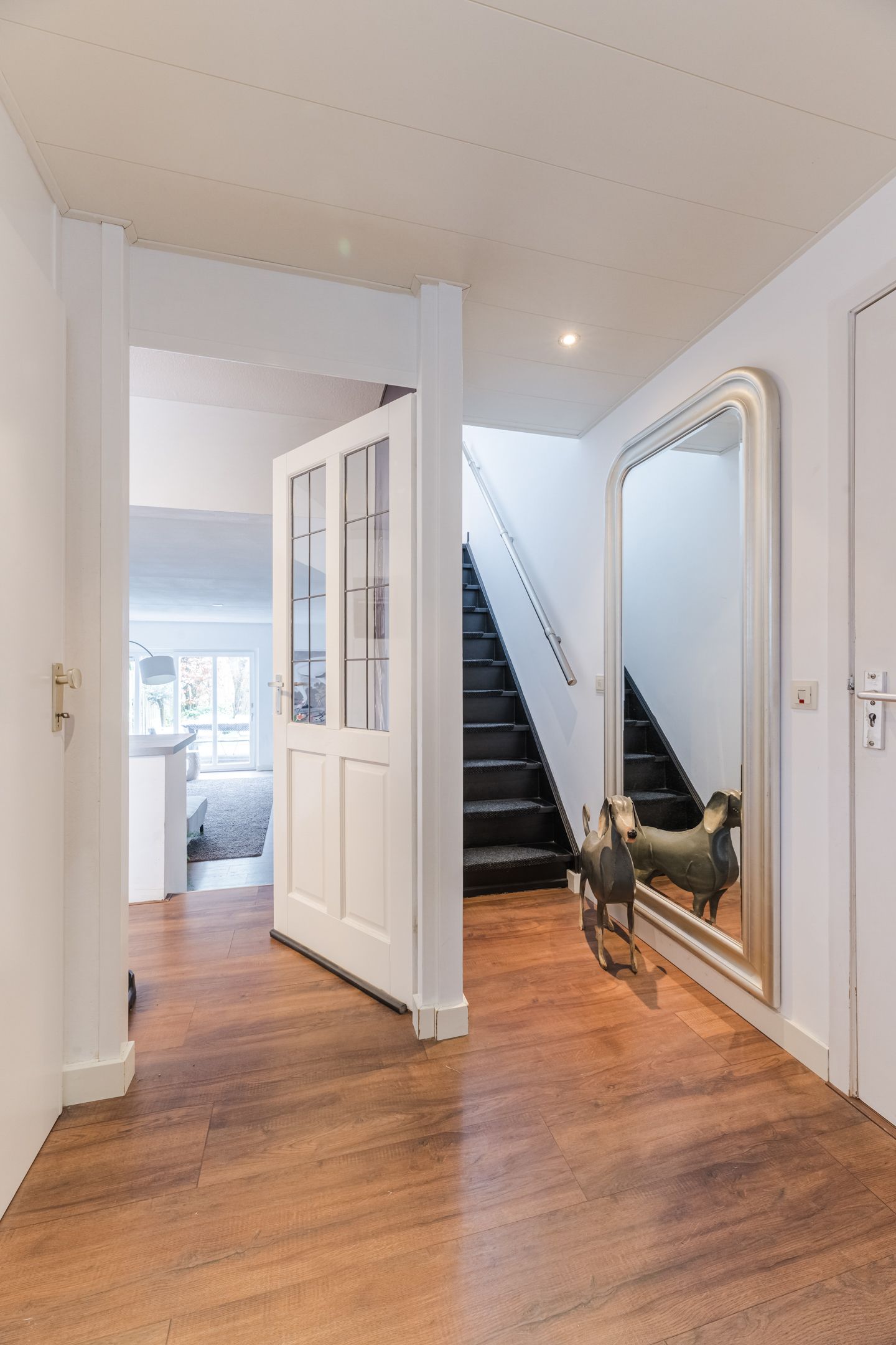 Photo 15 of Isenburgstraat 43