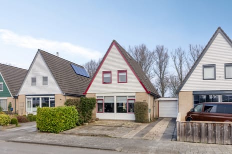 Aggemastate 109 tertiary image