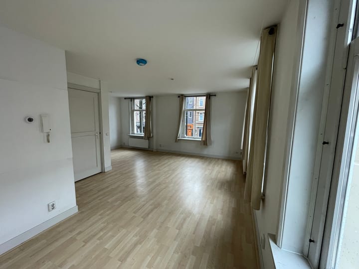 Foto 2 van Molukkenstraat 70-B