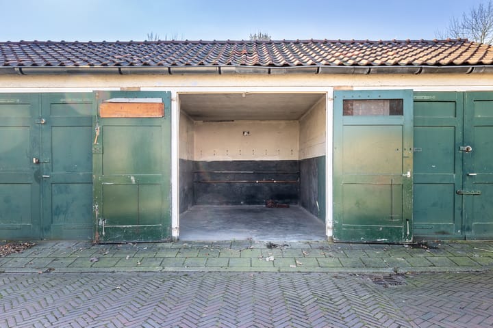 Photo 2 of Van Westreenenstraat 7