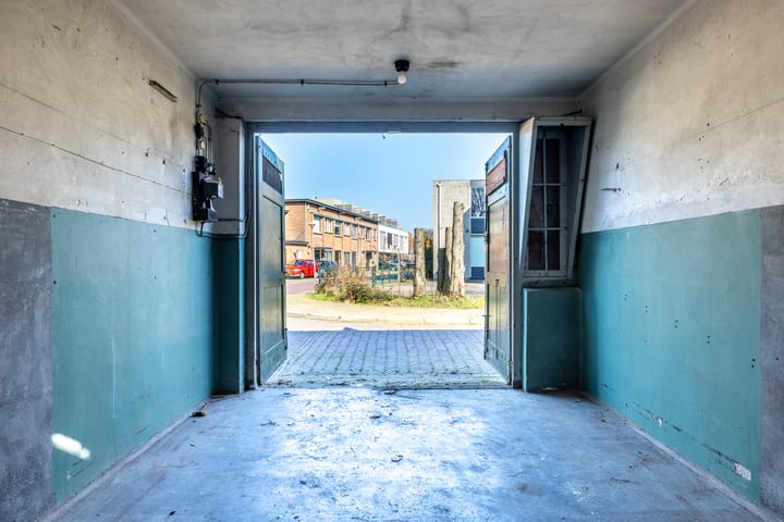 Photo 4 of Van Westreenenstraat 7