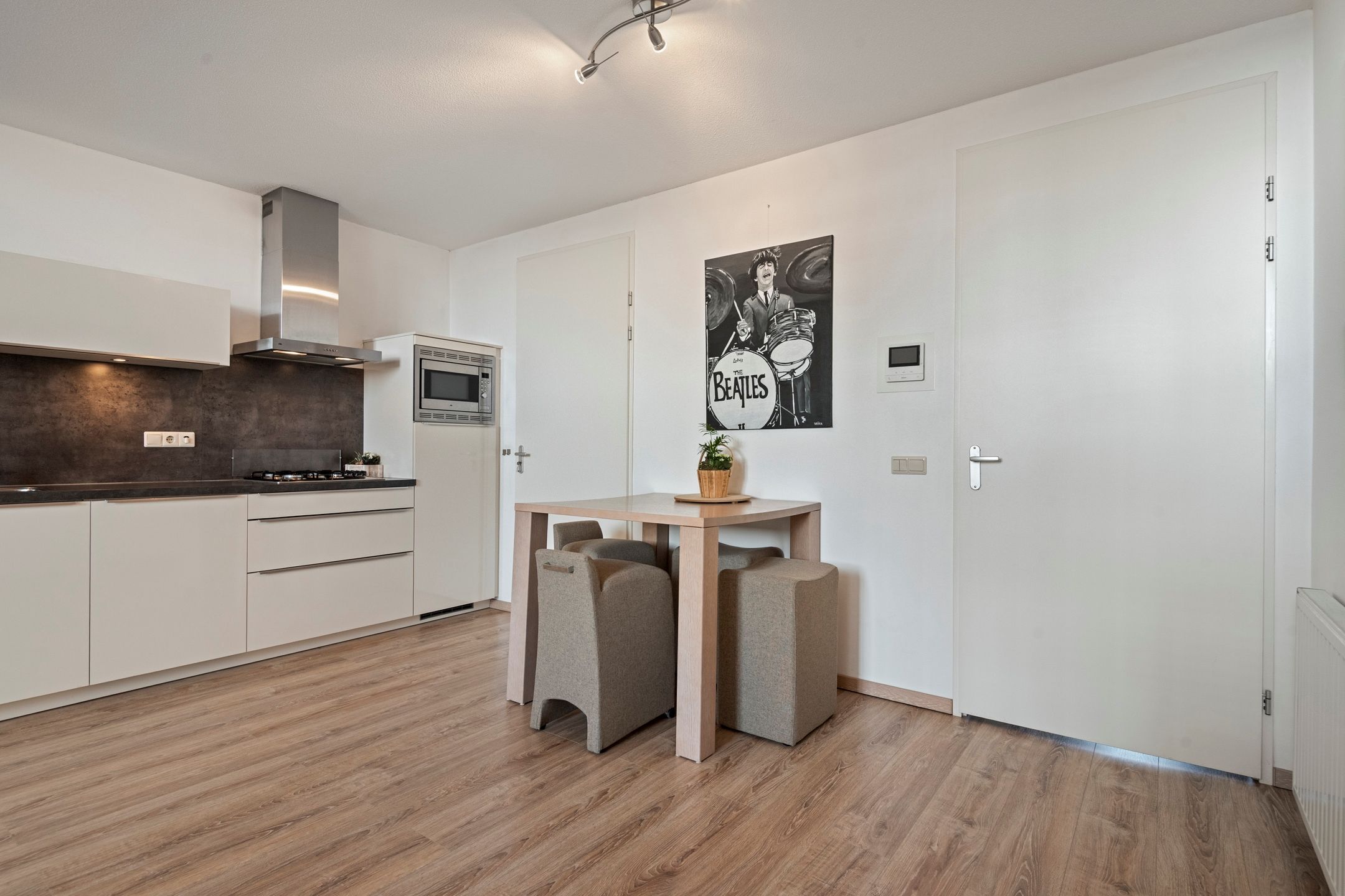 Stylish Maisonette in Heart of Steenbergen Center — 17