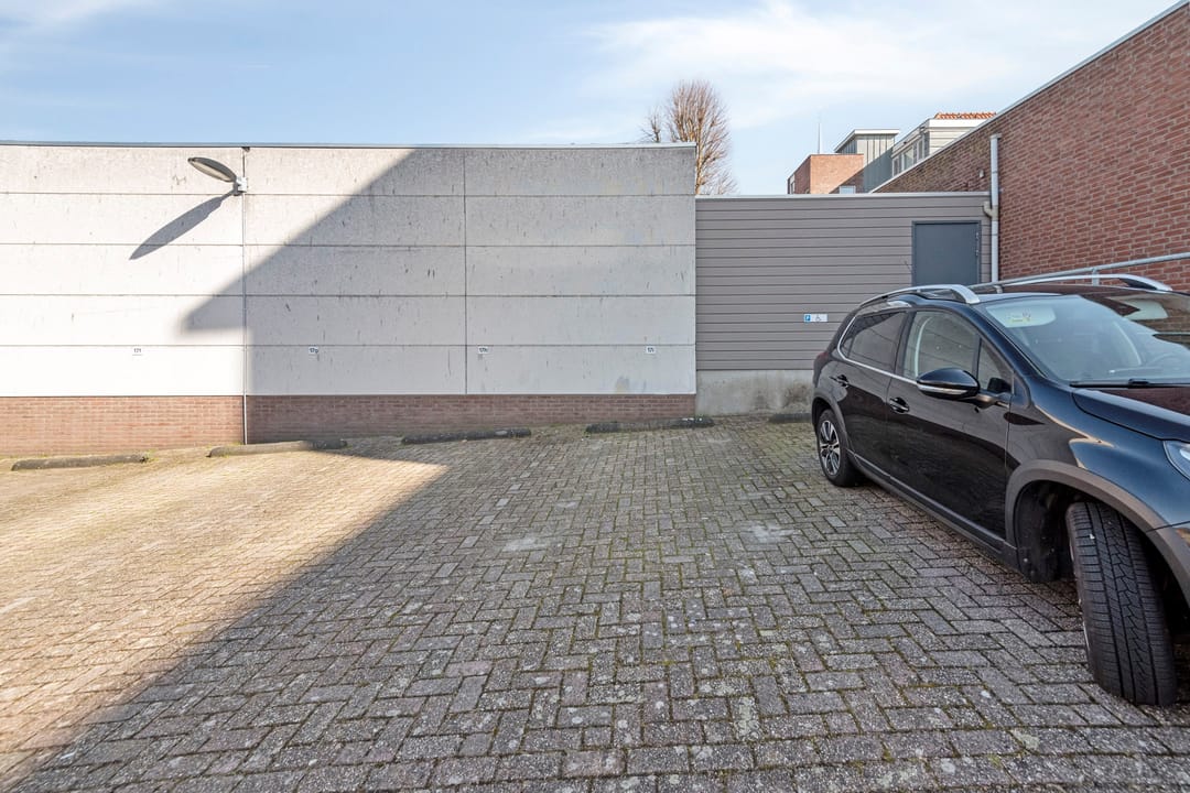 Stylish Maisonette in Heart of Steenbergen Center — 38