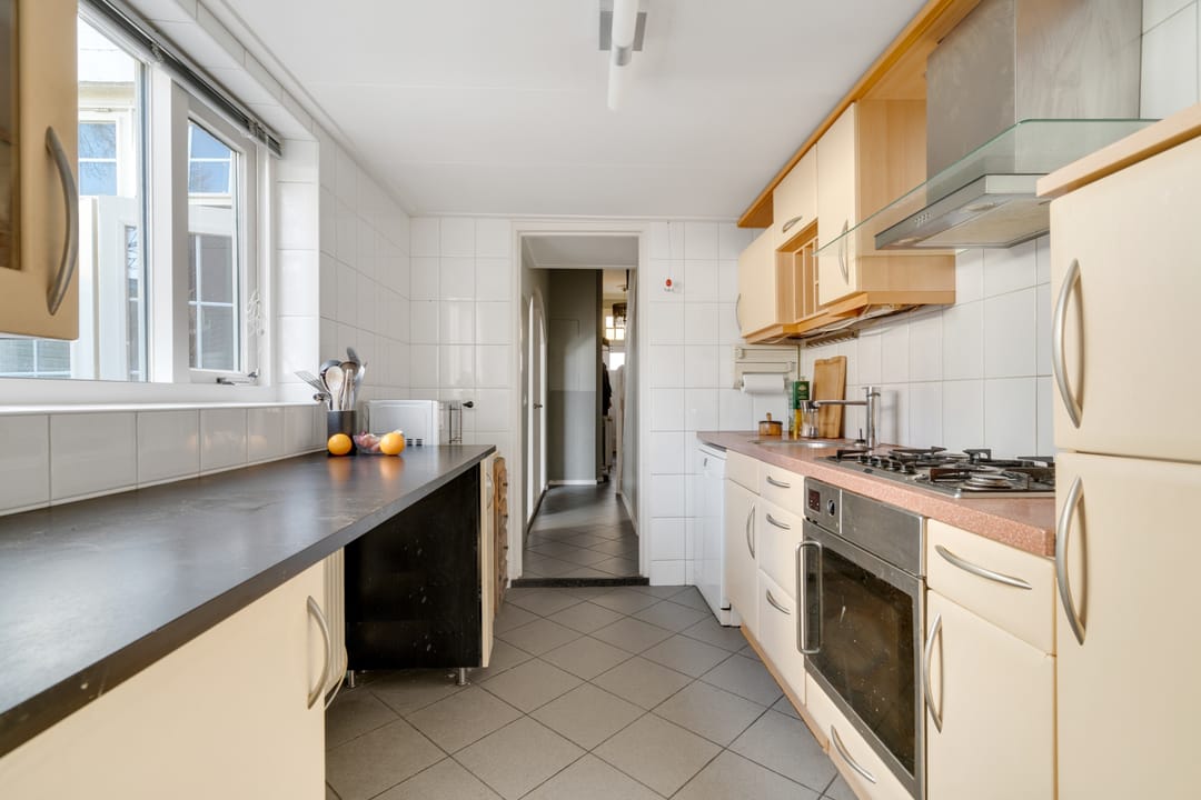 Photo 16 of Van der Capellenstraat 27