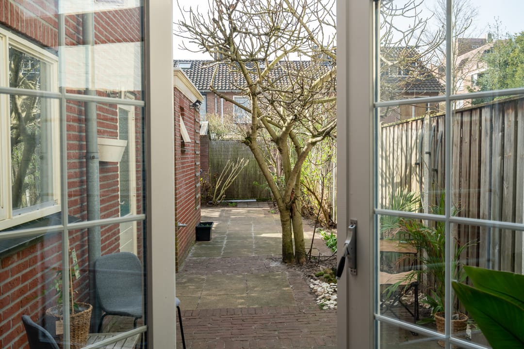 Photo 37 of Van der Capellenstraat 27