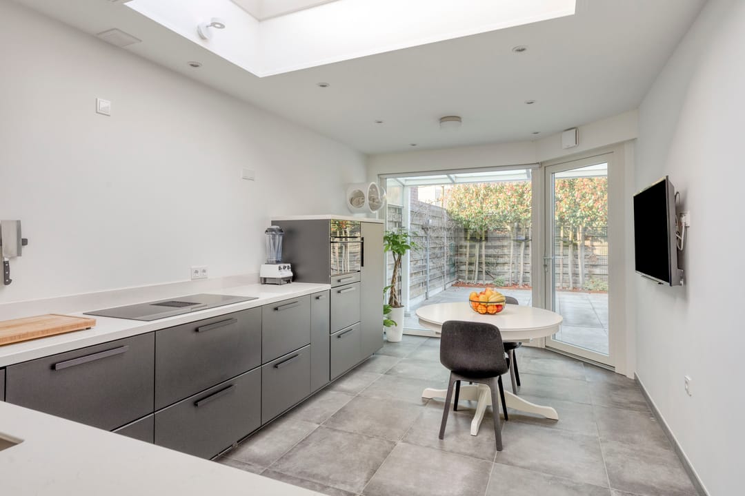 Foto 17 van Schout van der Voortstraat 4