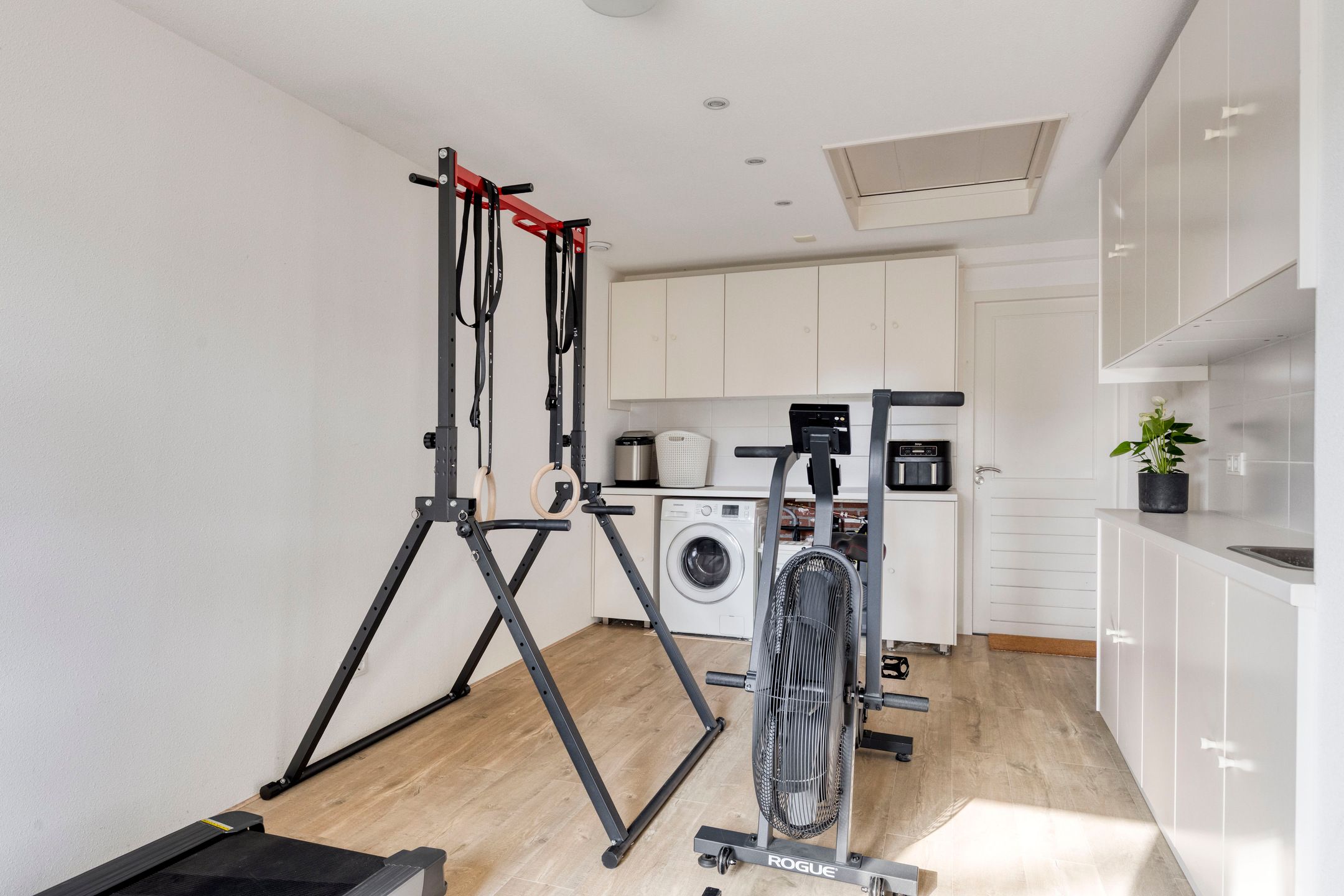 Foto 21 van Schout van der Voortstraat 4