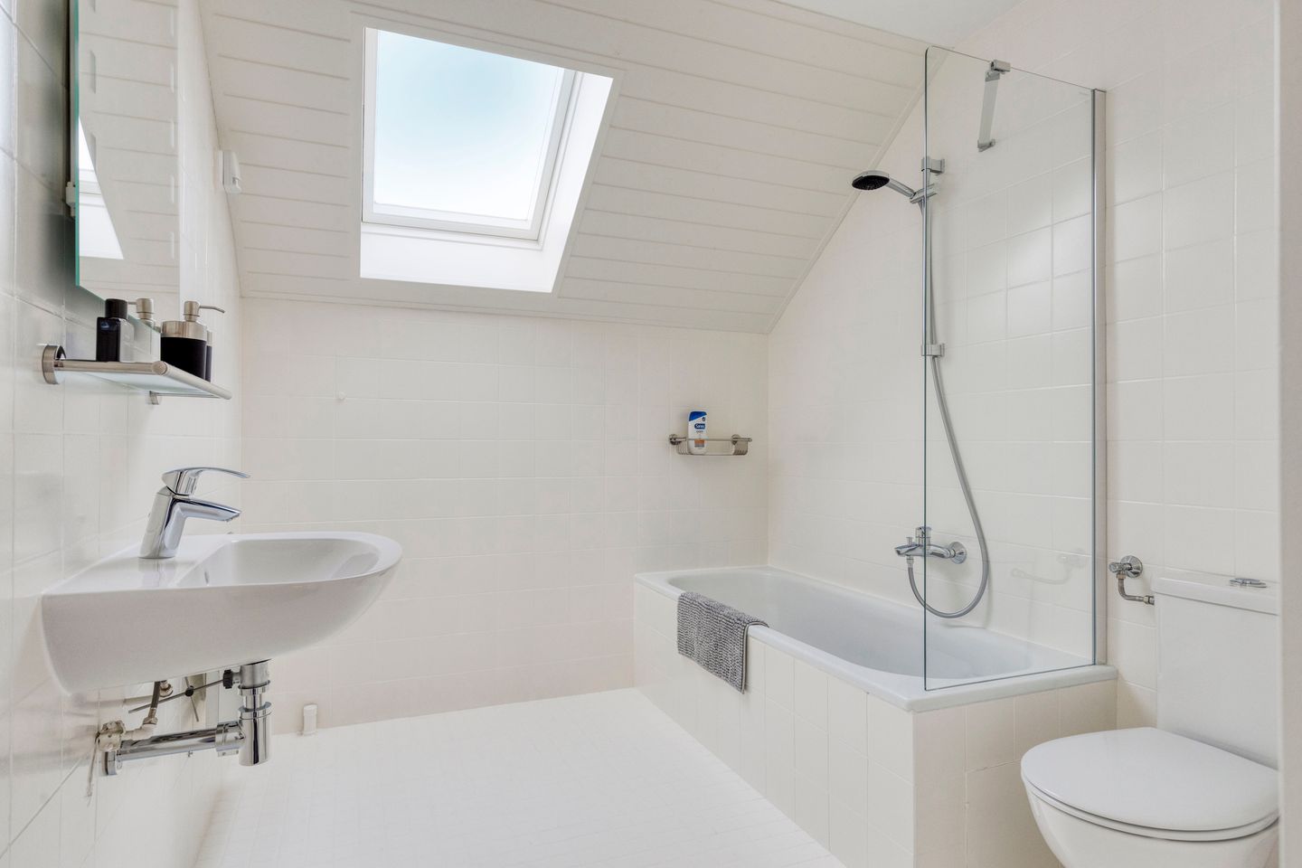 Foto 25 van Schout van der Voortstraat 4