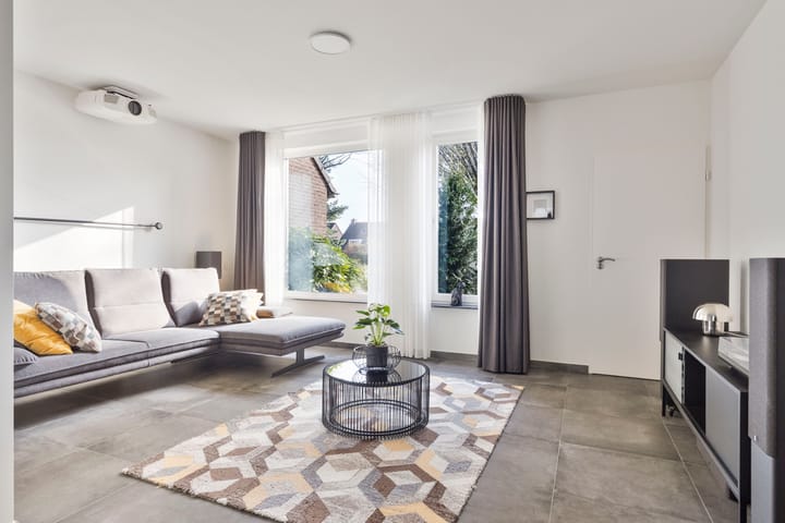 Photo 3 of Schout van der Voortstraat 4