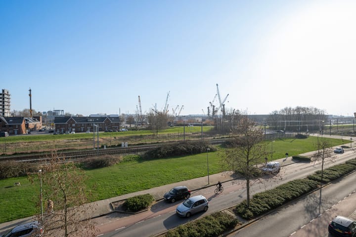 Photo 4 of Parallelweg 114-D