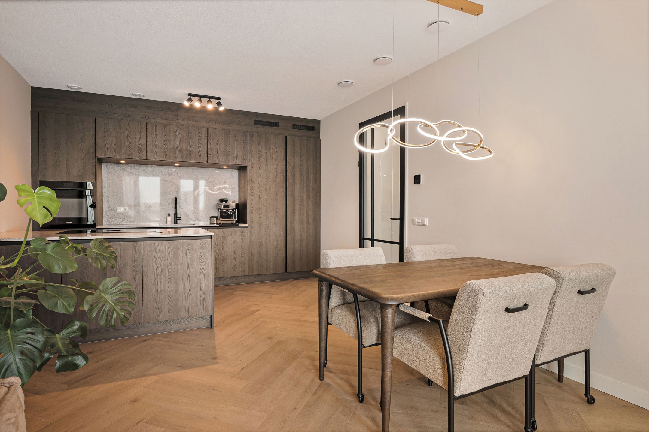 Photo 21 of Burgemeester Augustijnstraat 151