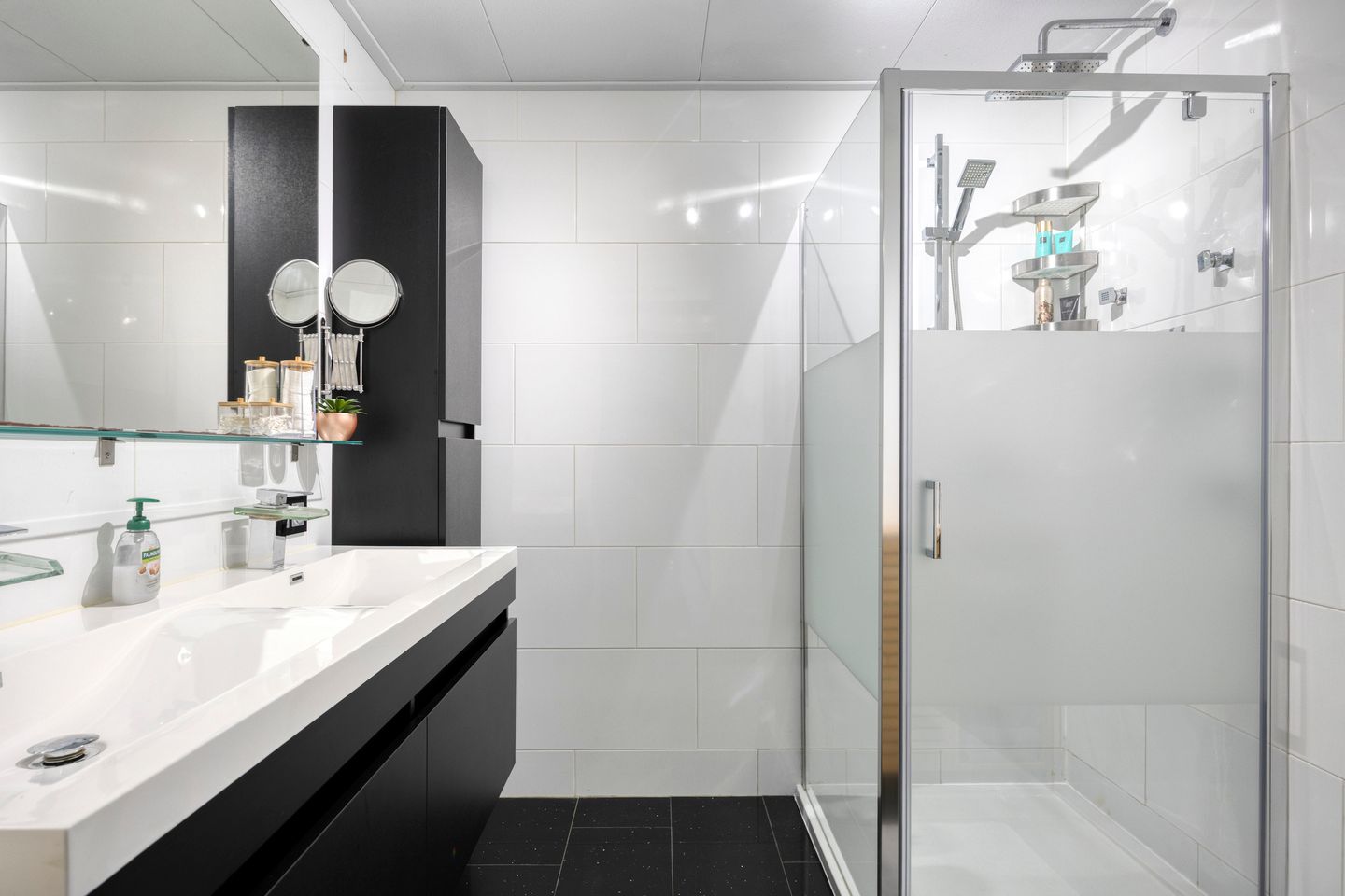 Foto 20 van Leliestraat 3