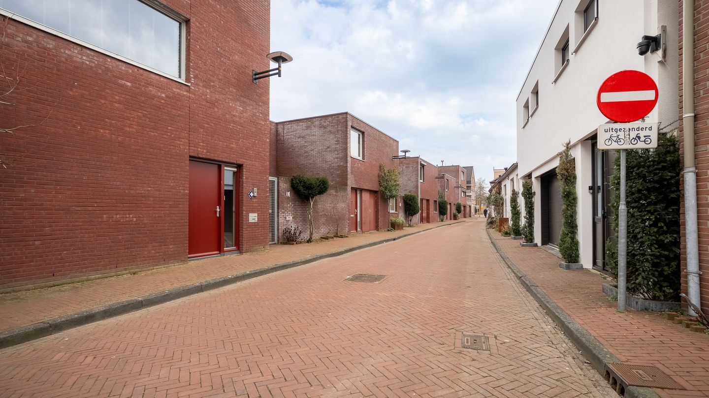 Photo 35 of Tuinstraat 25