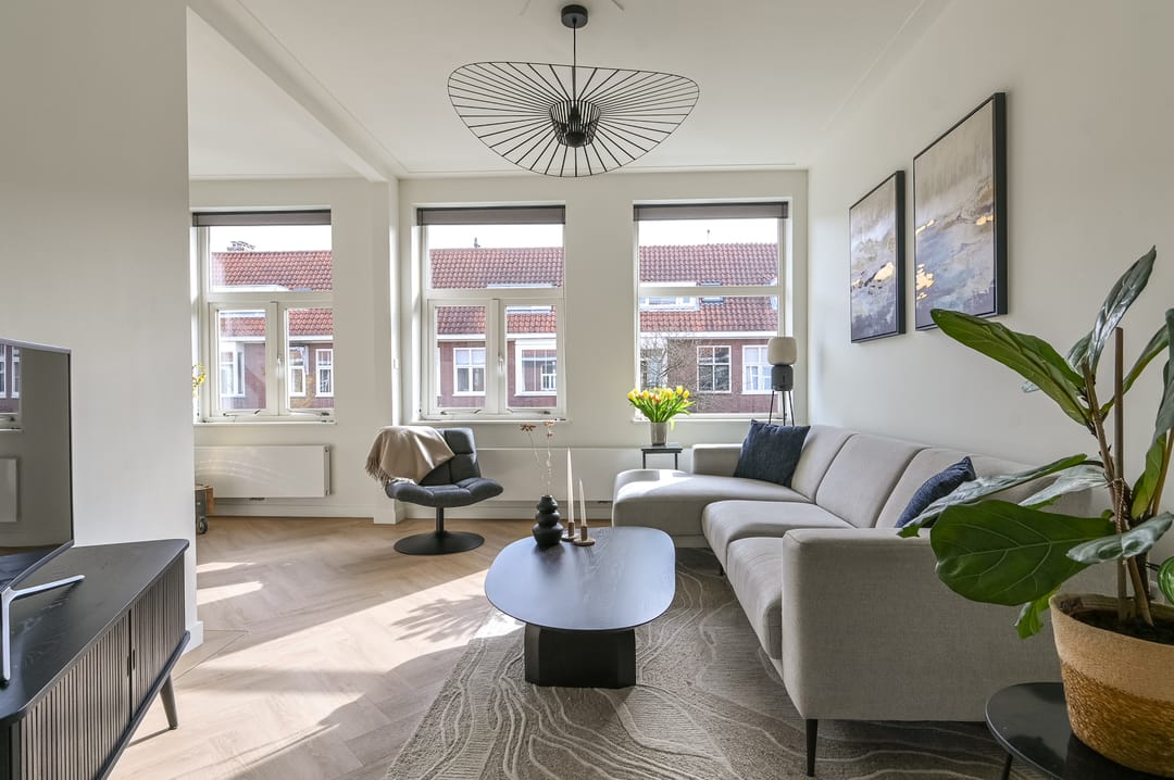 Photo 2 of Van Zeggelenstraat 67