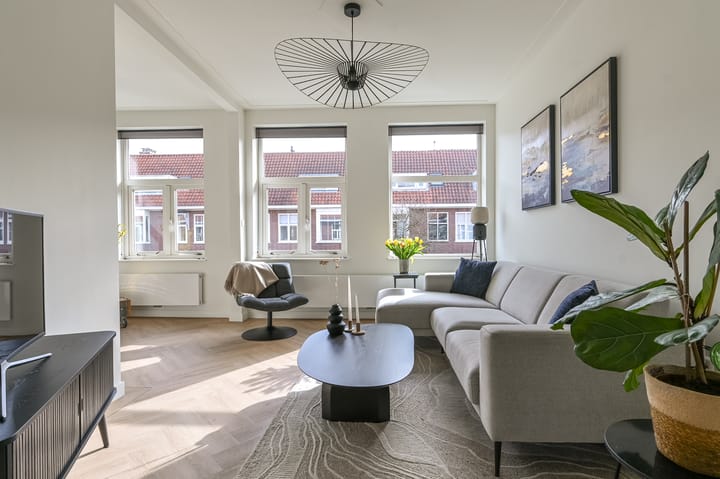 Photo 2 of Van Zeggelenstraat 67