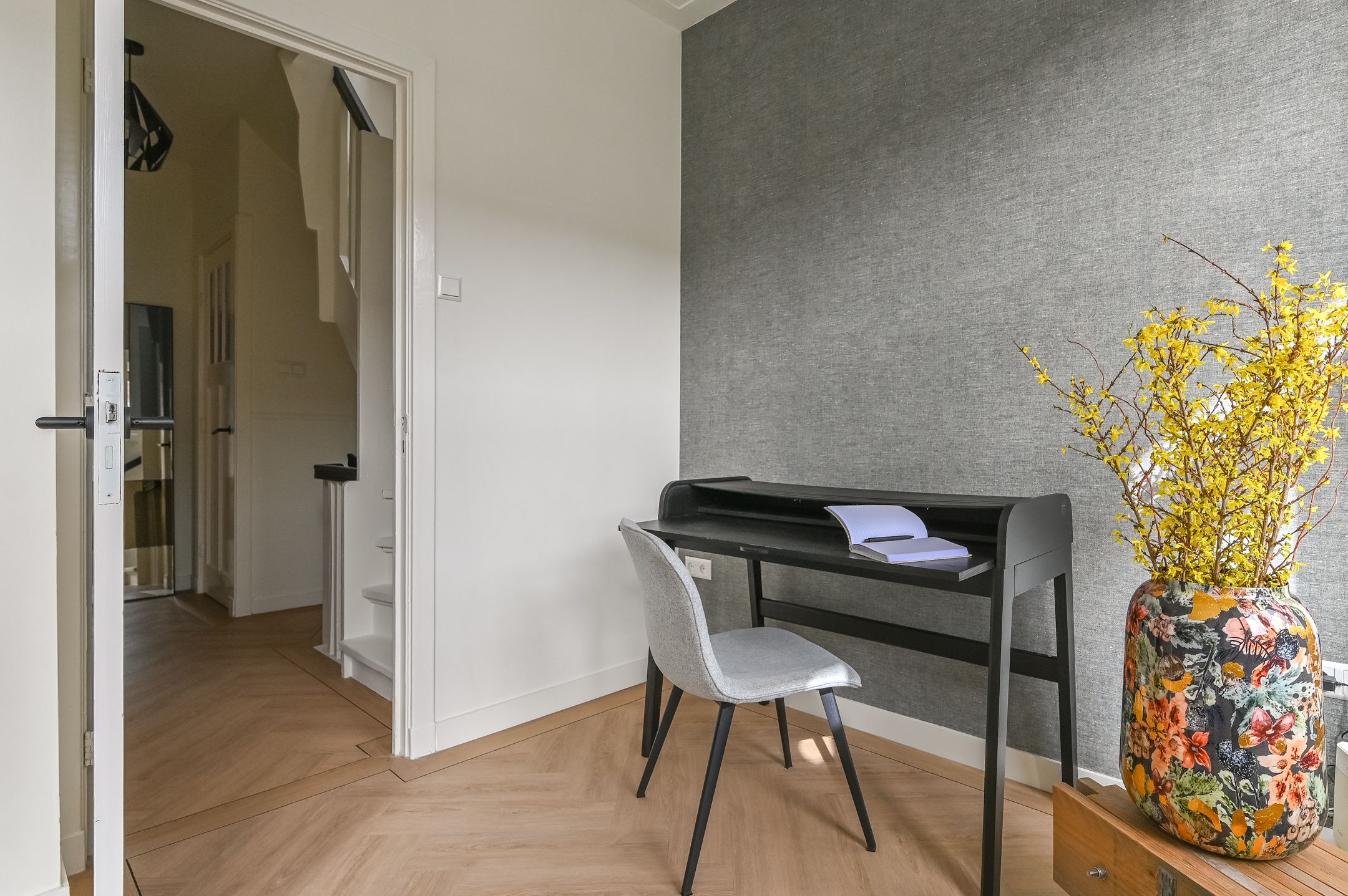 Photo 18 of Van Zeggelenstraat 67