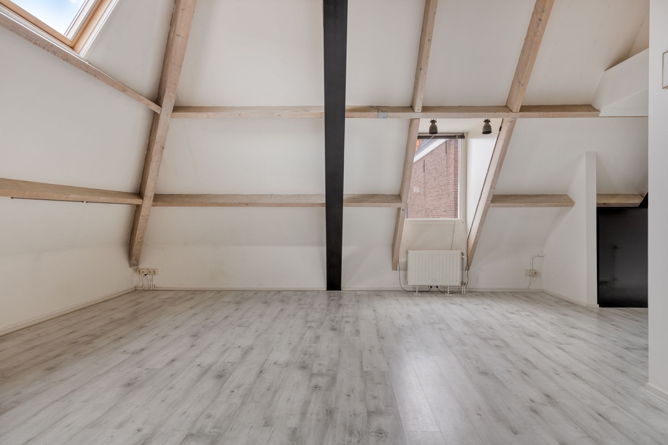 Unique Top Floor Apartment with Characteristic Beams in Goes Center — 12