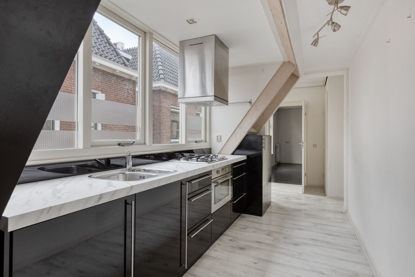 Photo 19 of Rijfelstraat 17