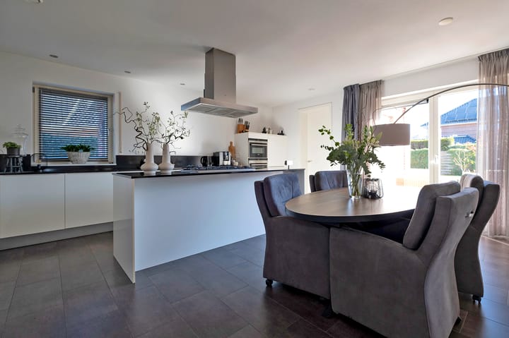Vrijstaande woning te koop: Kambalahout 22, Assen