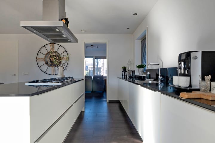 Vrijstaande woning te koop: Kambalahout 22, Assen
