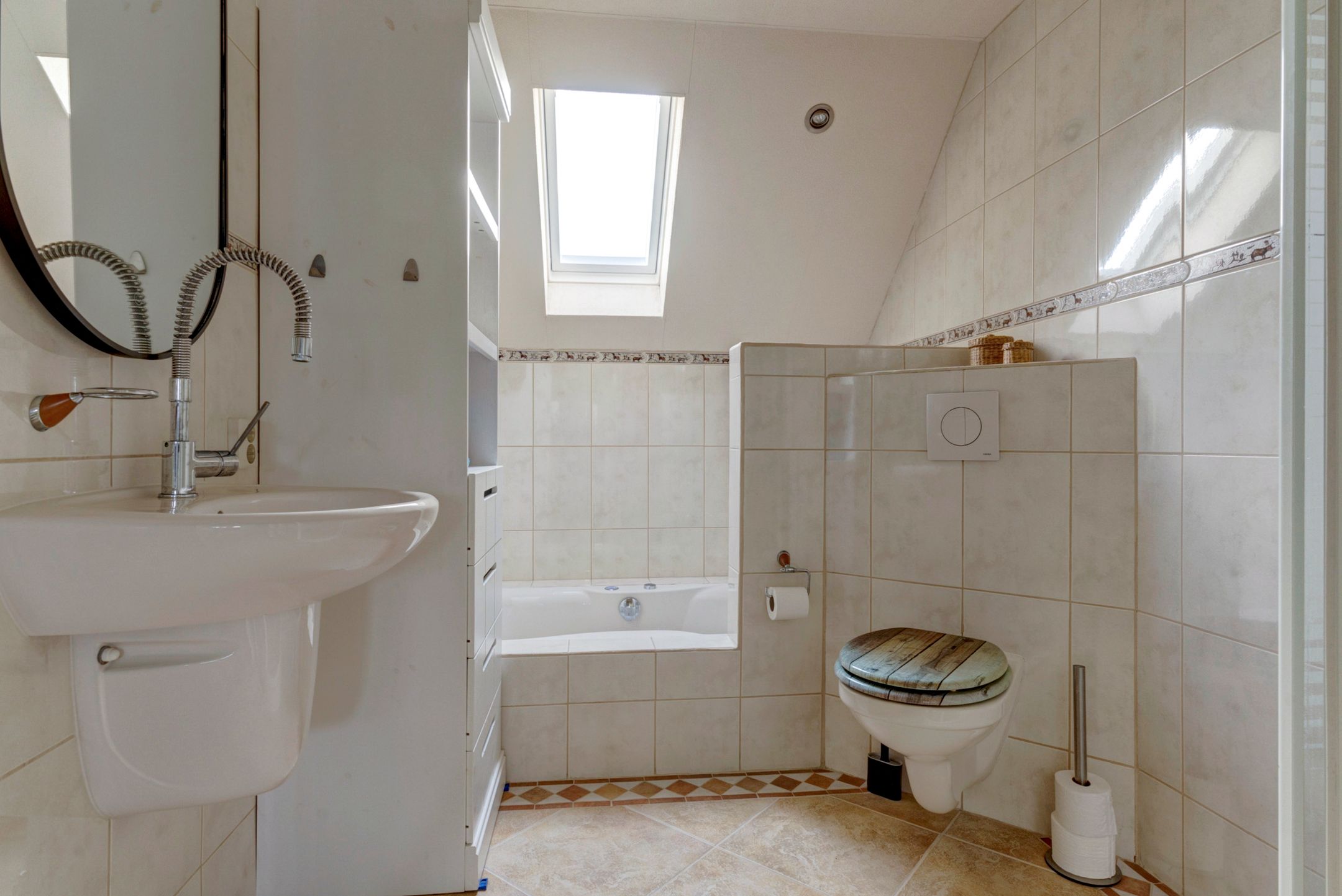 Spacious terraced house with 4 bedrooms near the center of Westervoort — 21
