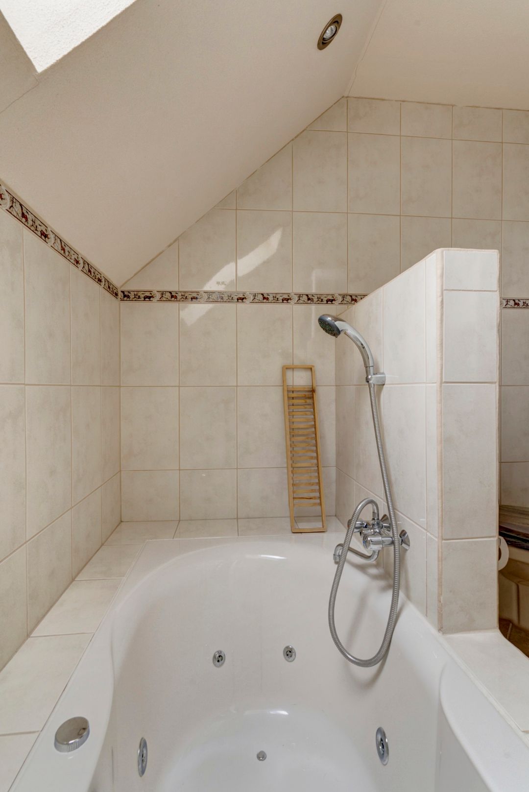 Spacious terraced house with 4 bedrooms near the center of Westervoort — 23