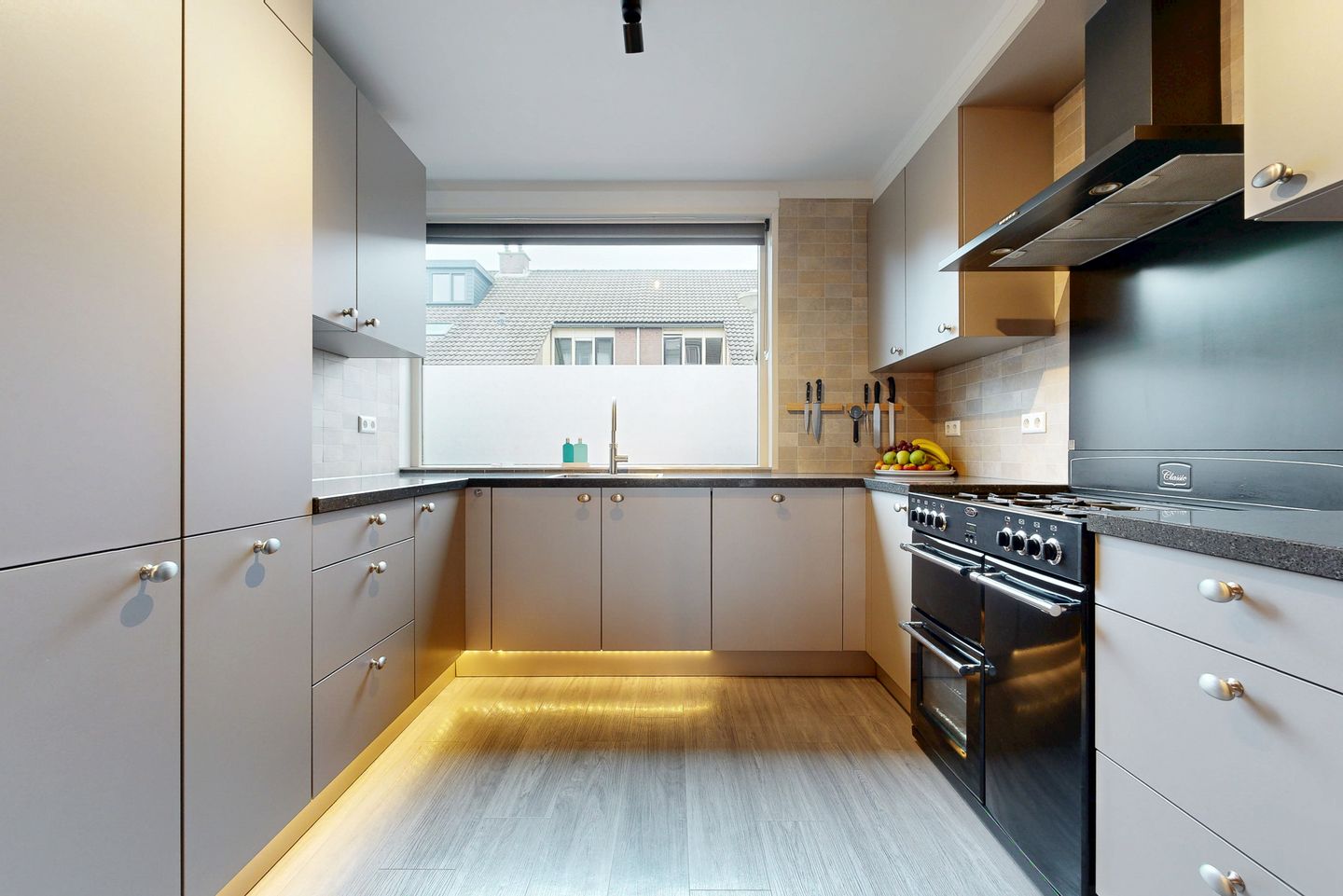 Foto 10 van Leliestraat 31