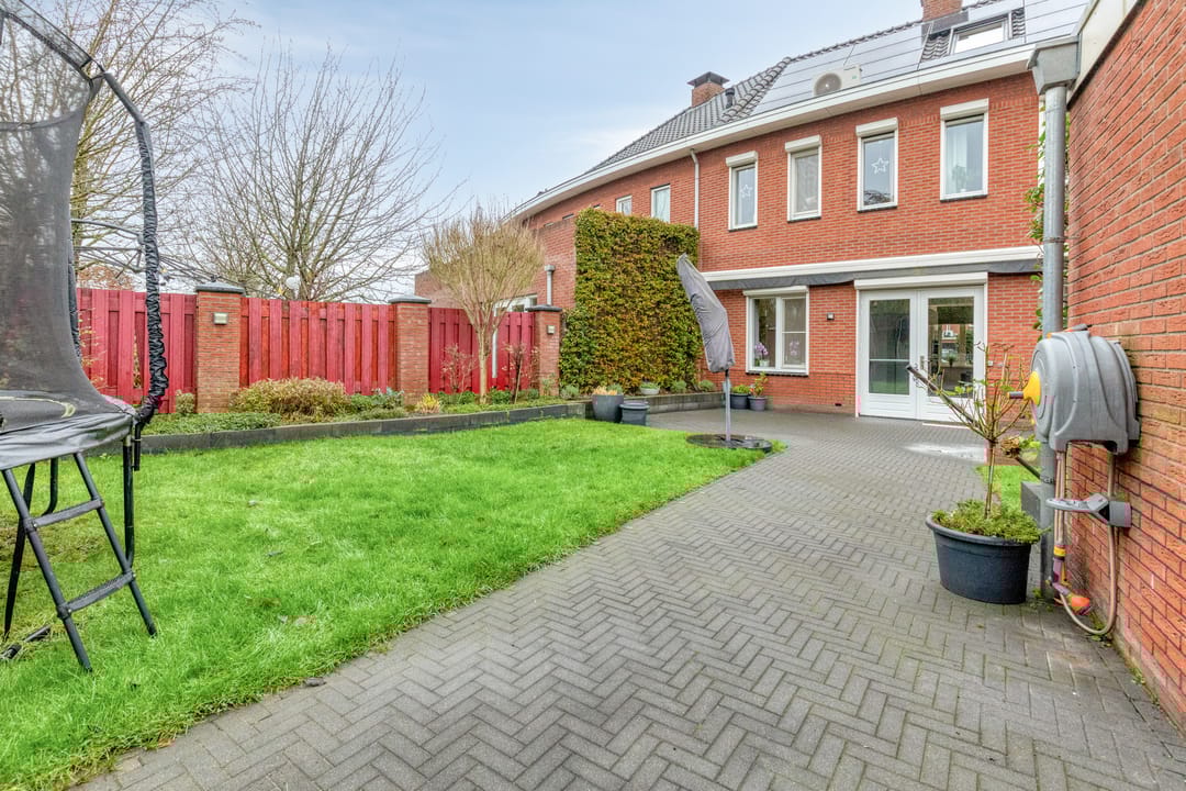 Photo 11 of Willem Schuurmanlaan 17