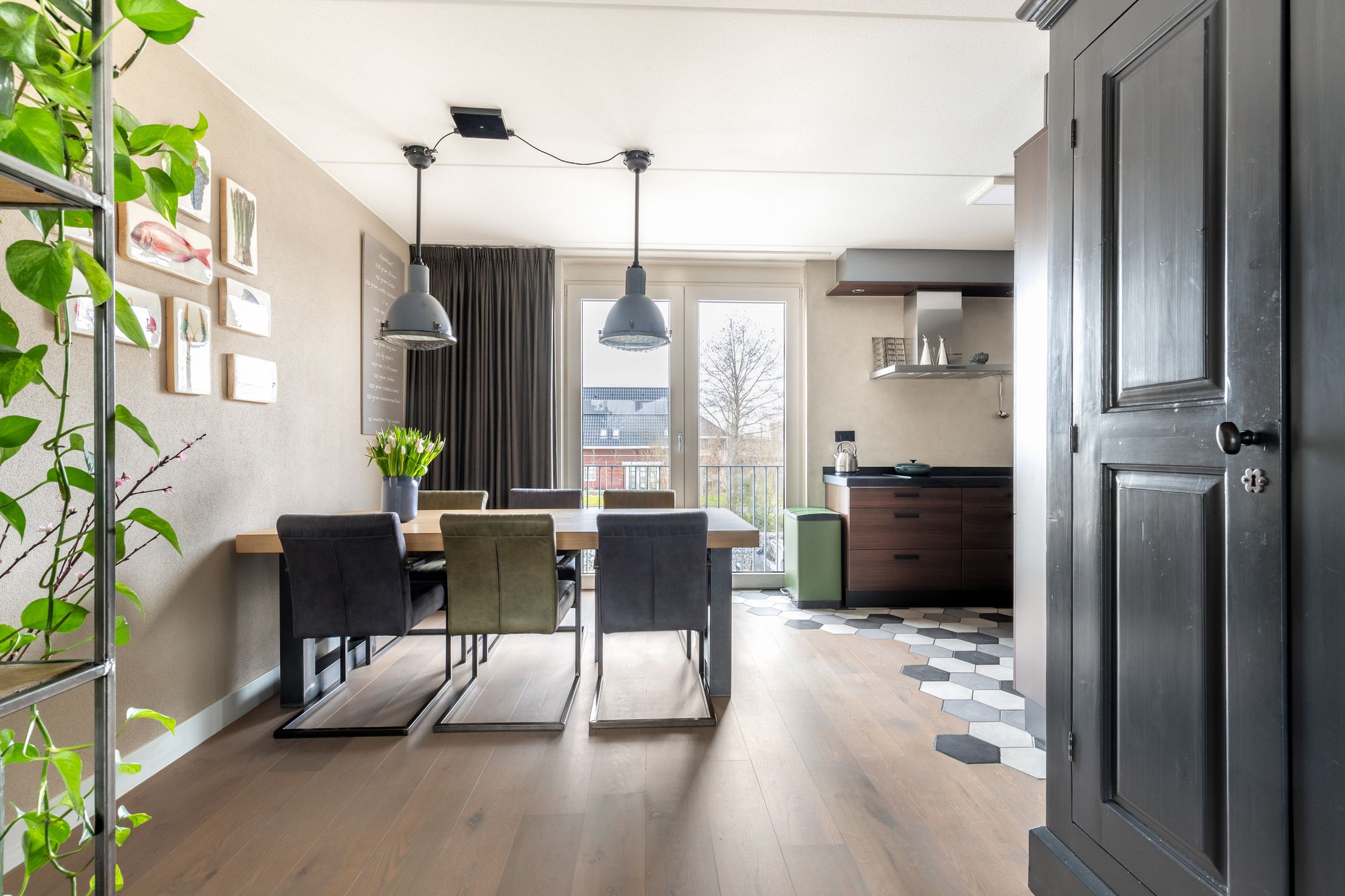 Photo 21 of Weegbree 21