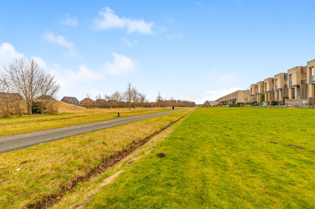 Photo 43 of Weegbree 21