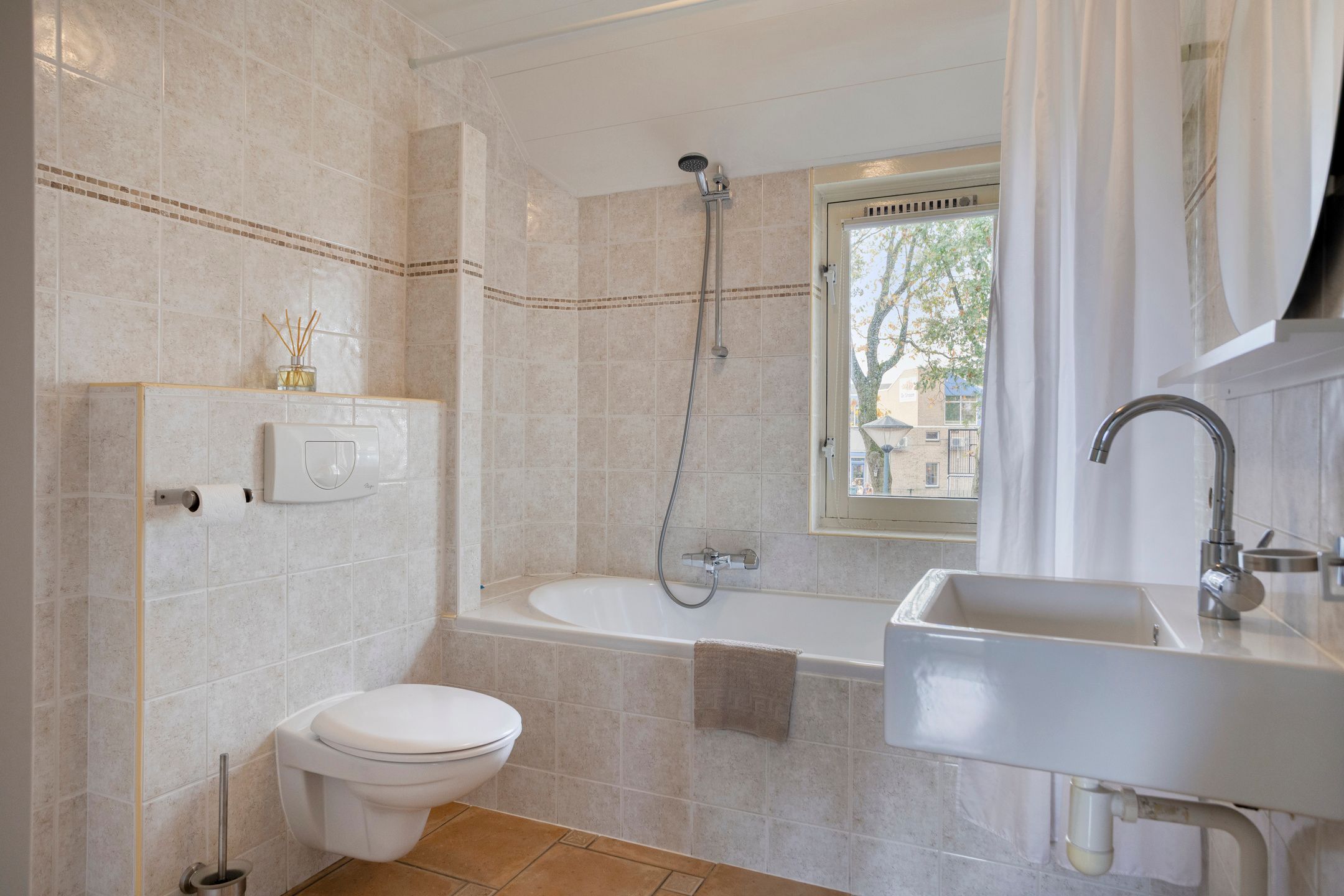 Foto 33 van Hunzestraat 55