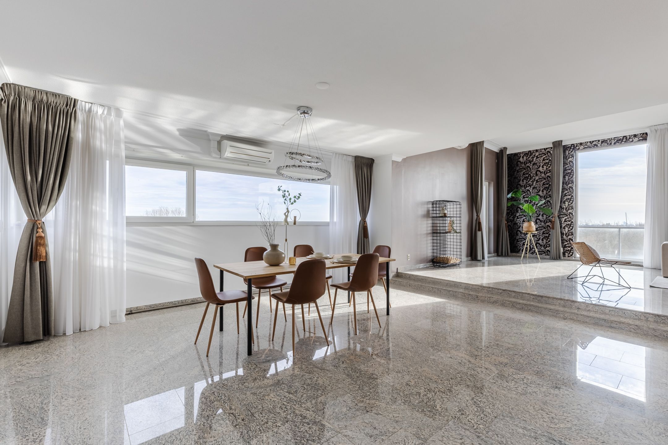 Foto 3 van Bermuda 110