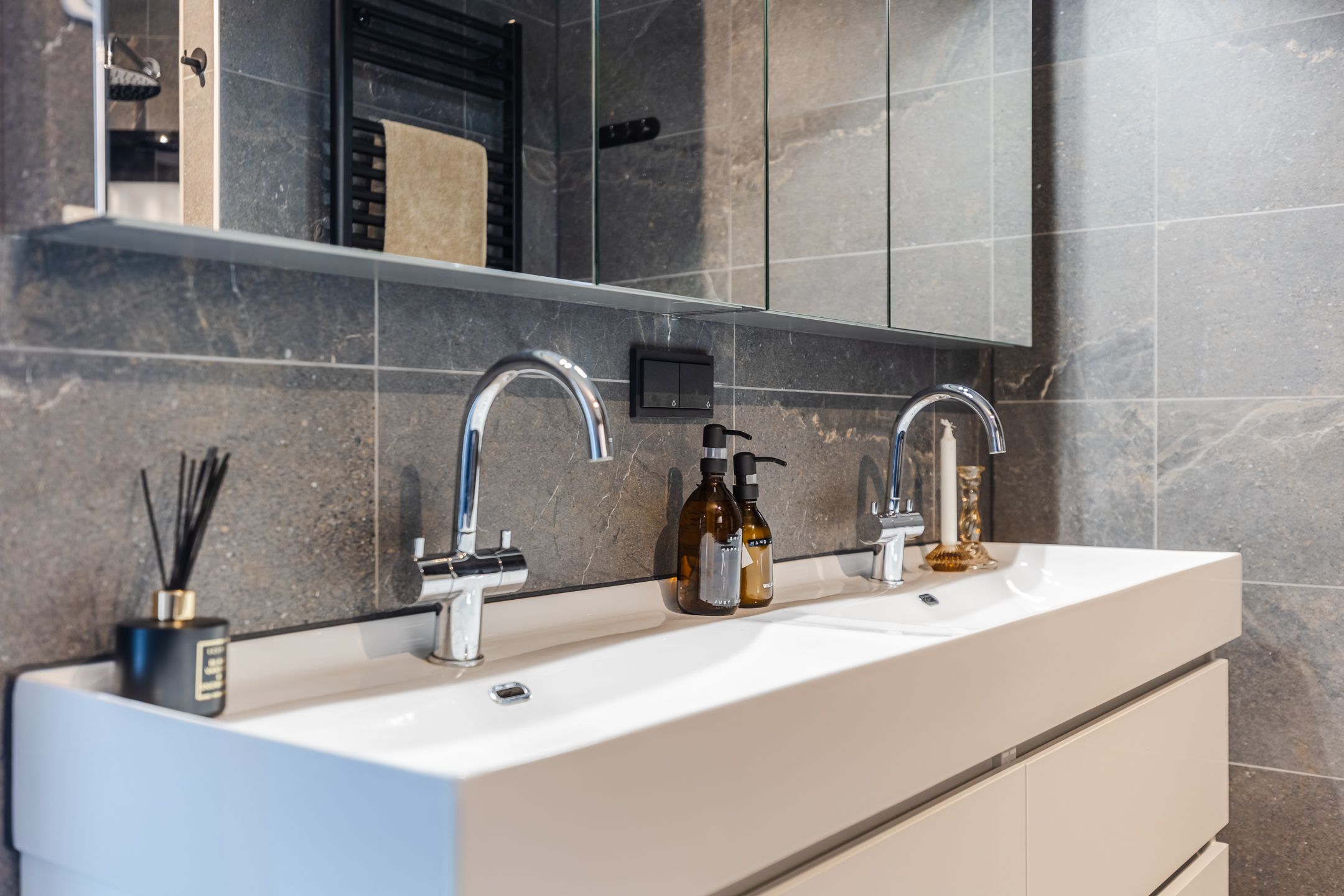 Foto 42 van Bermuda 110